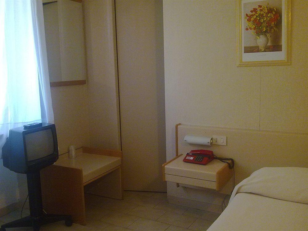 Hotel Mary La Spezia Luaran gambar