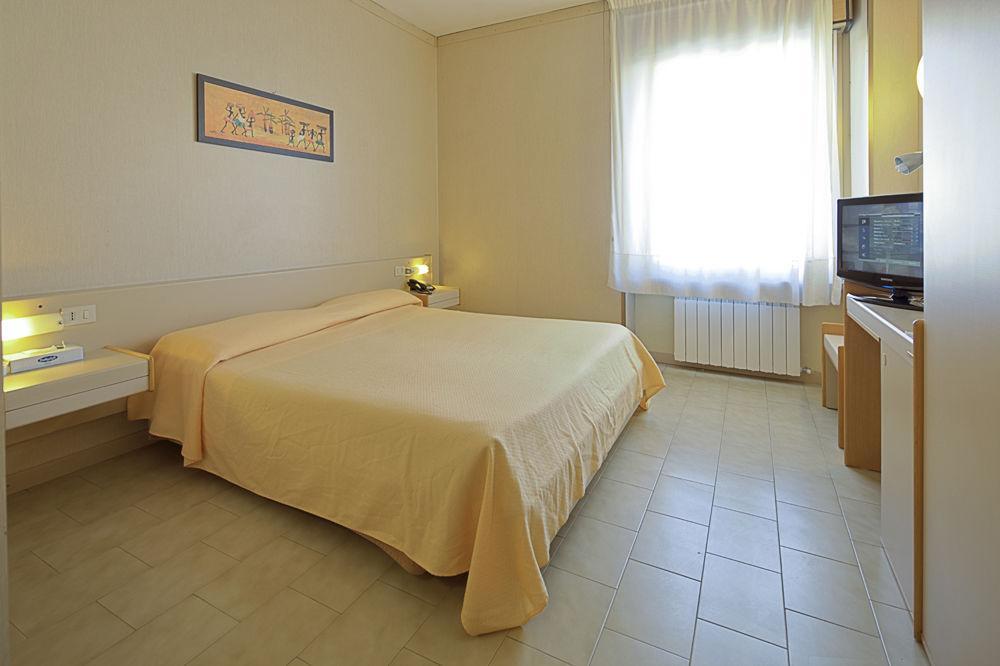 Hotel Mary La Spezia Luaran gambar
