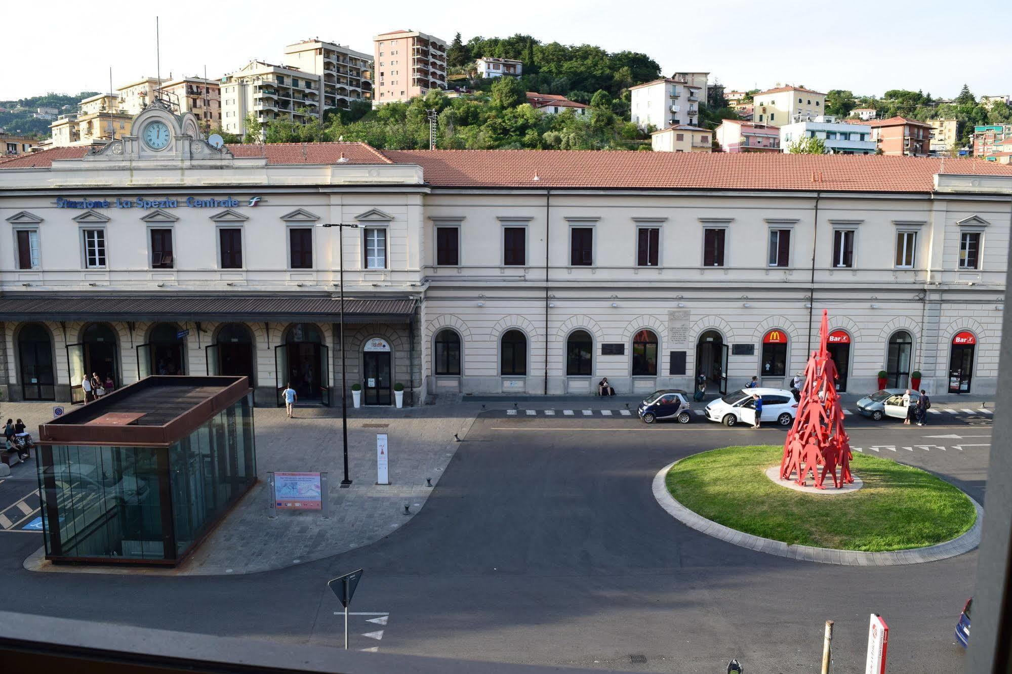 Hotel Mary La Spezia Luaran gambar