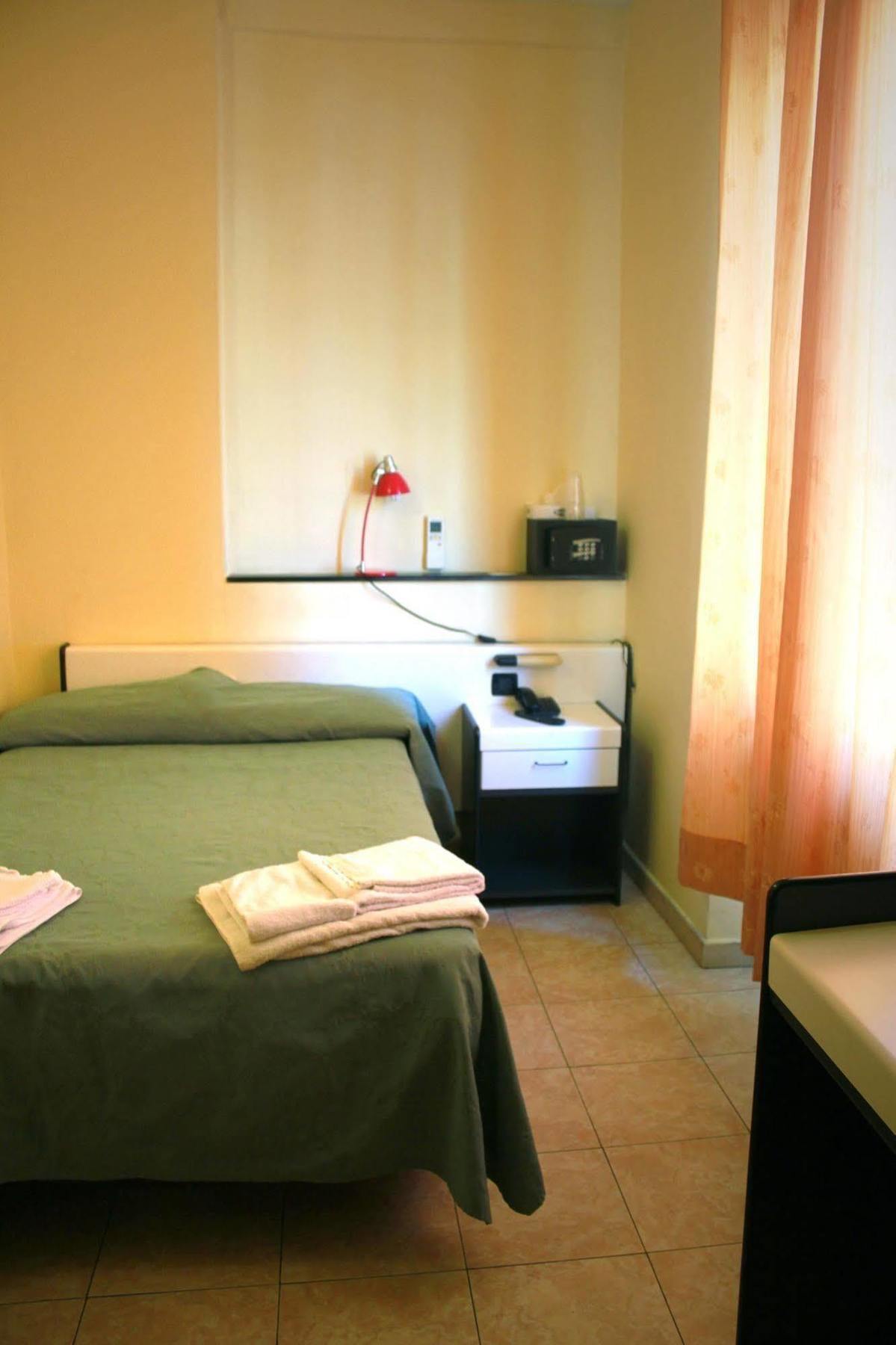 Hotel Mary La Spezia Luaran gambar