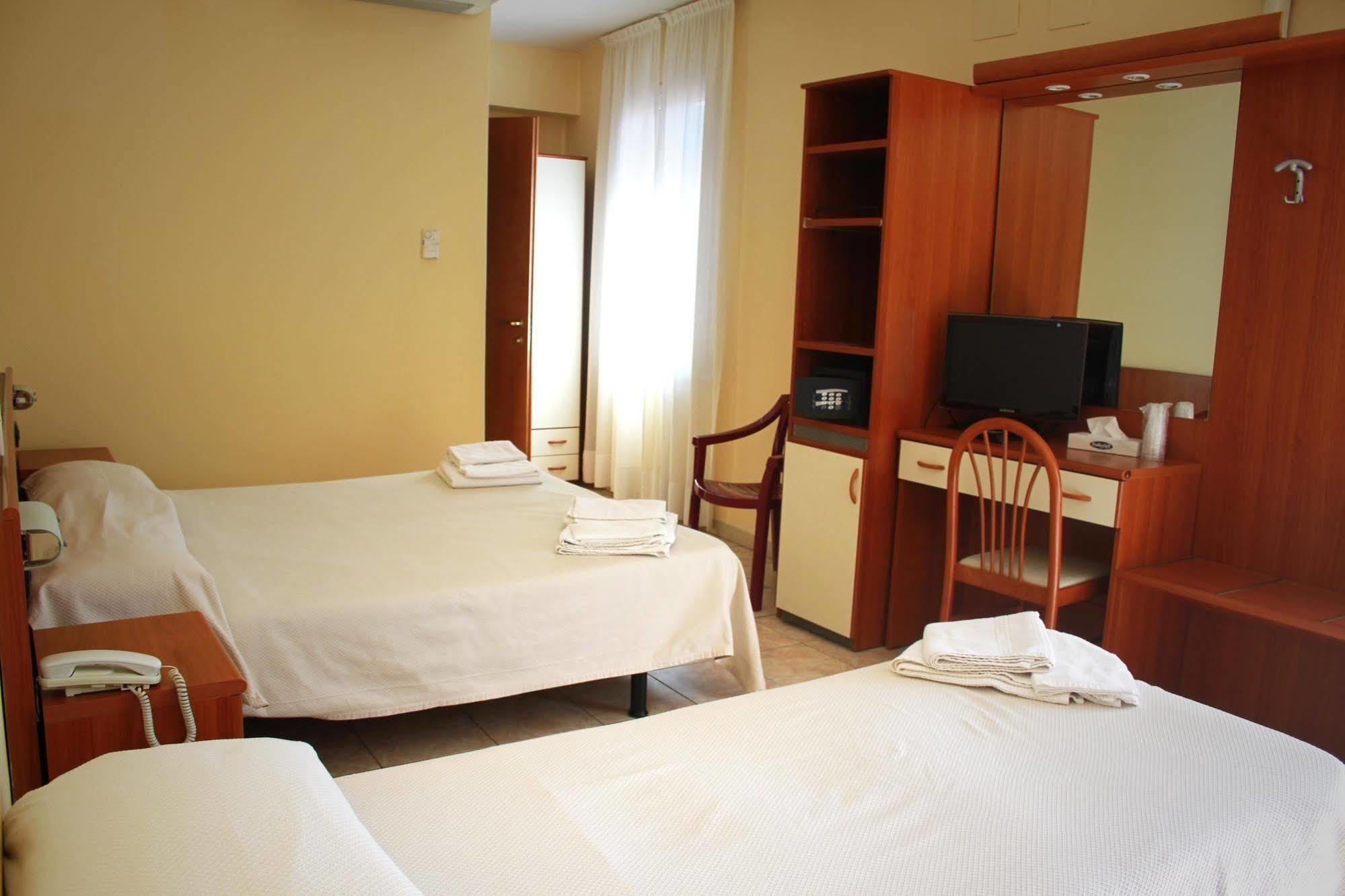 Hotel Mary La Spezia Luaran gambar