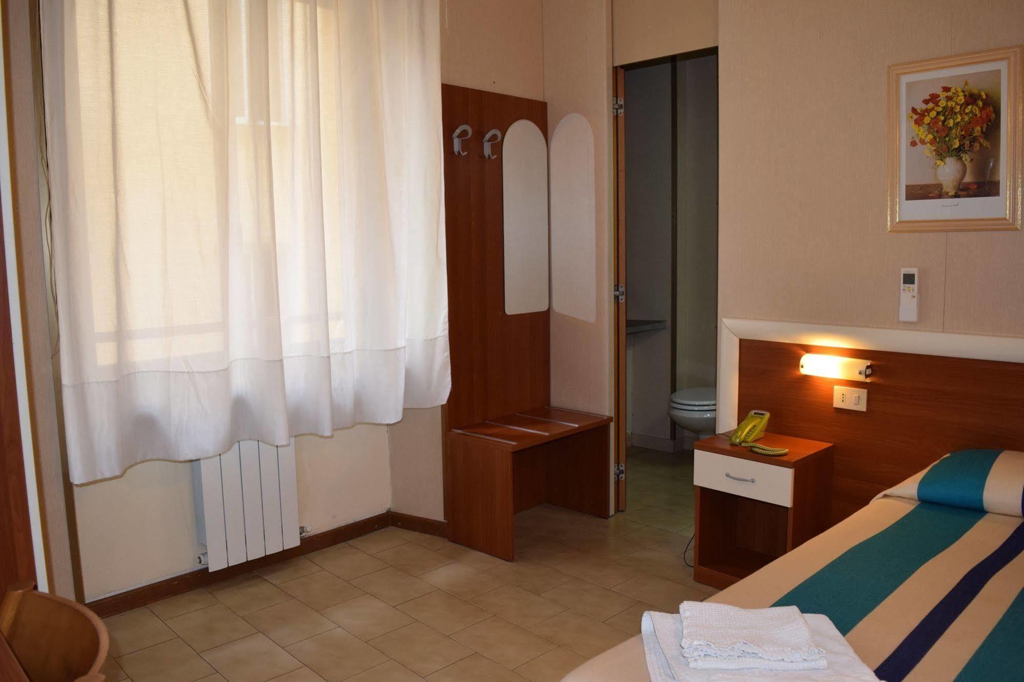 Hotel Mary La Spezia Luaran gambar