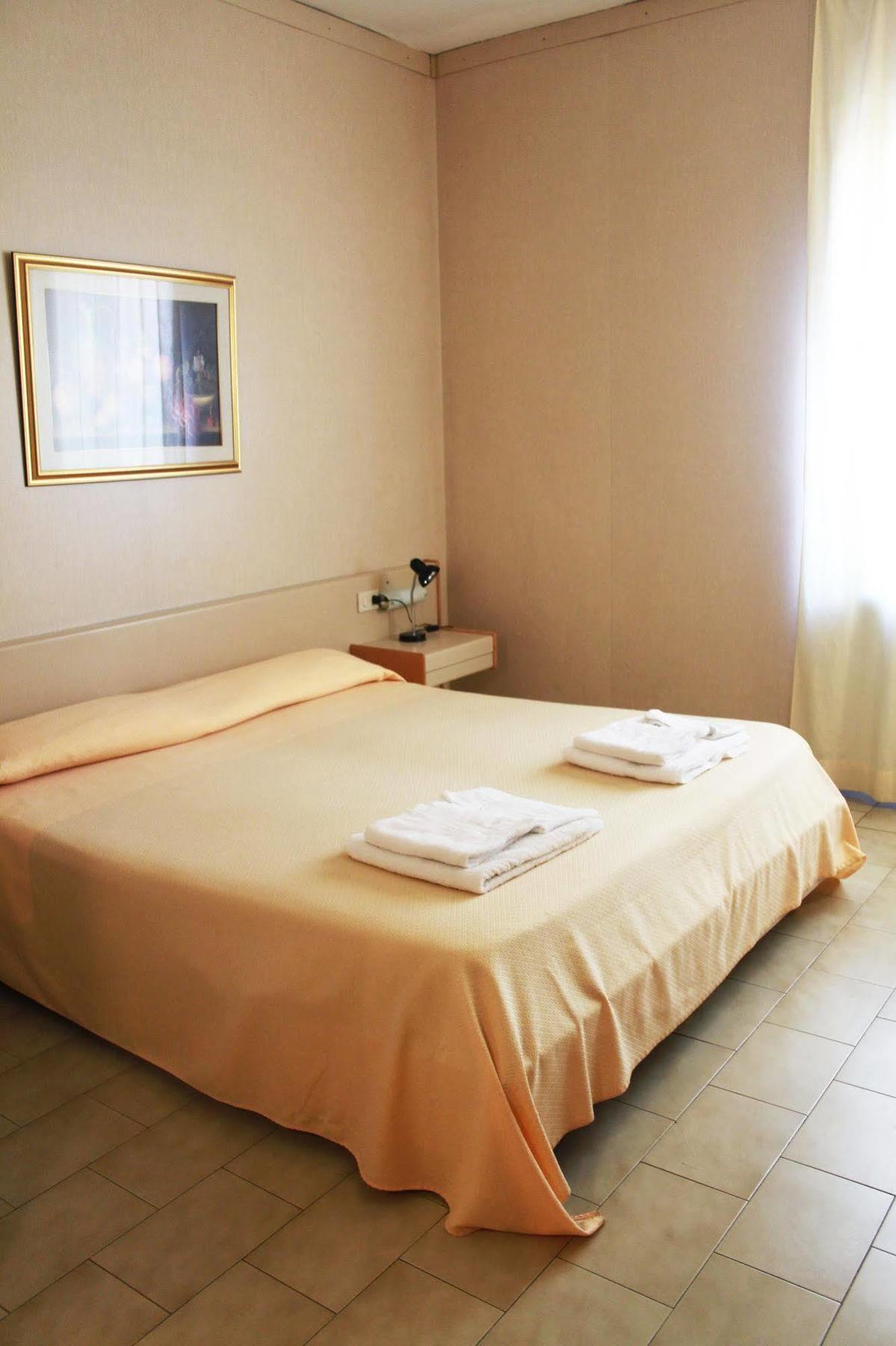 Hotel Mary La Spezia Luaran gambar