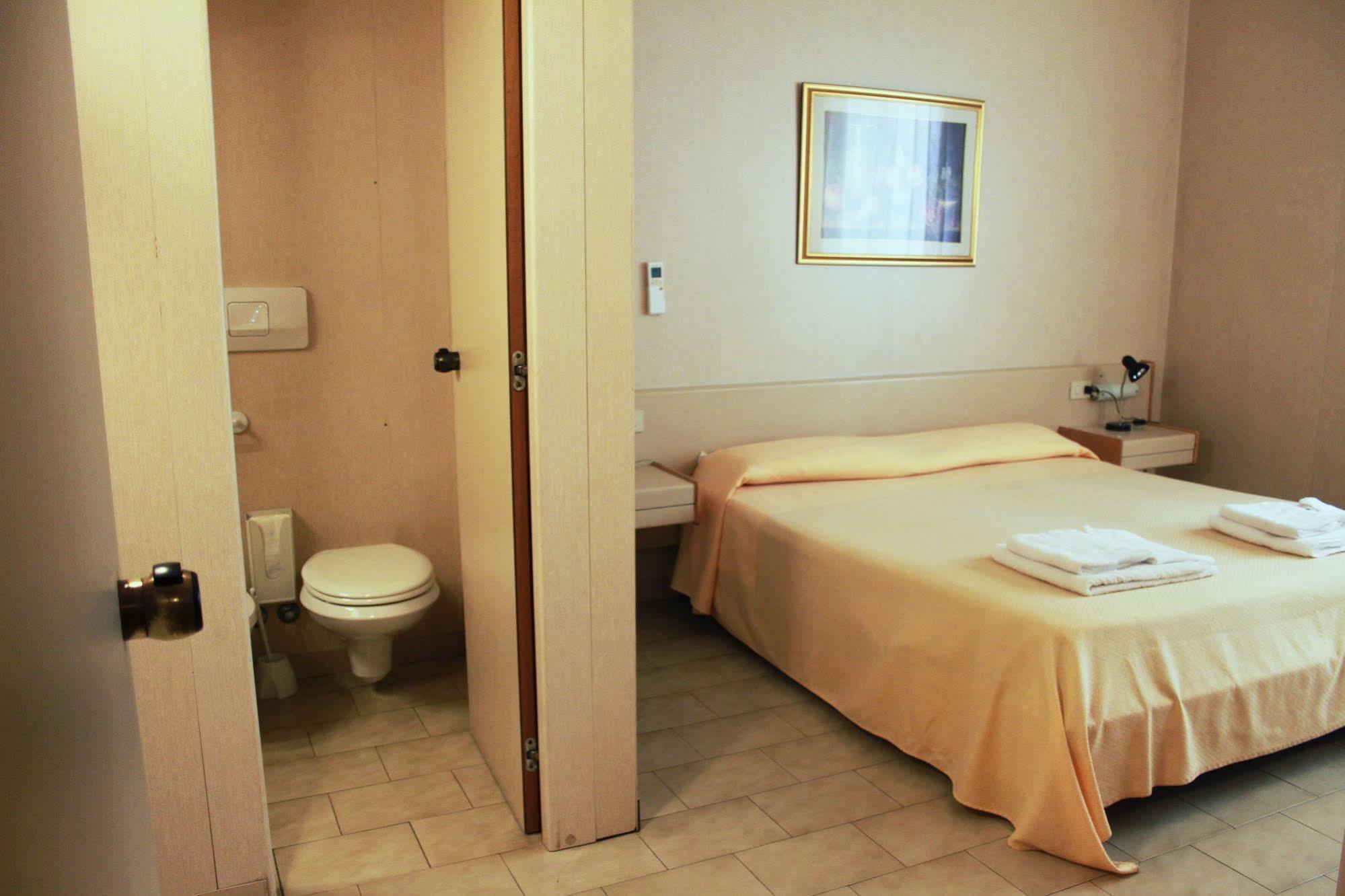 Hotel Mary La Spezia Luaran gambar